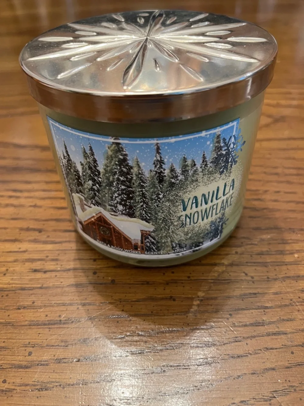 Bath & Body Works Vanilla Snowflake Three Wick Candle, NWT‎